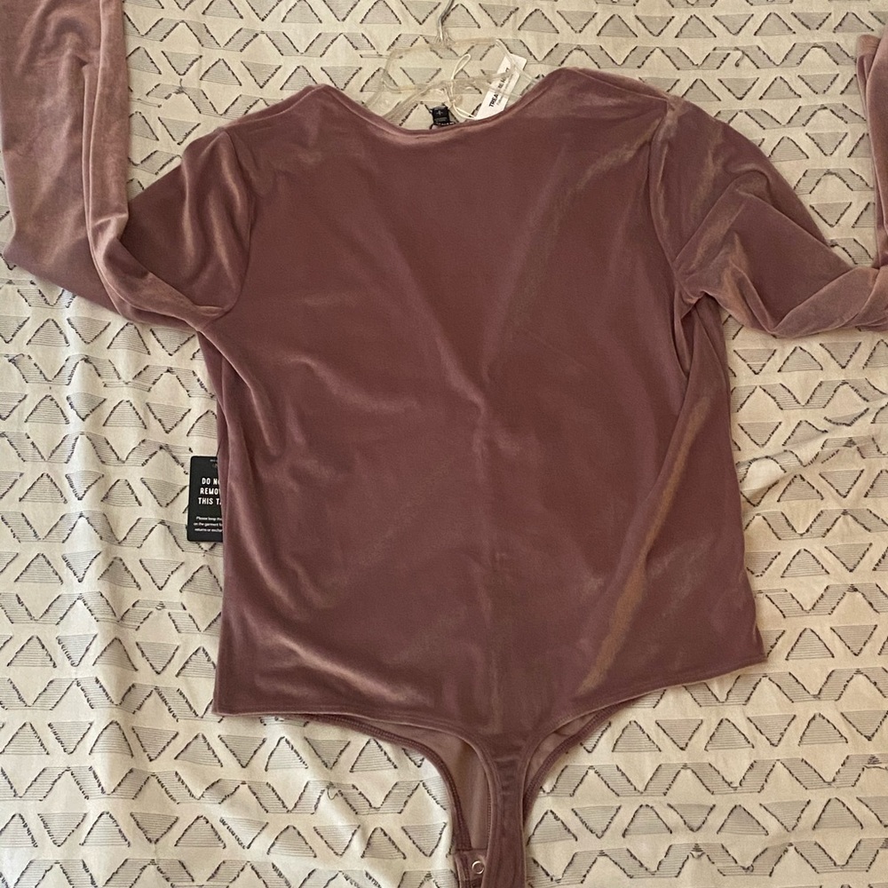 Express bodysuit - Picture 2 of 3